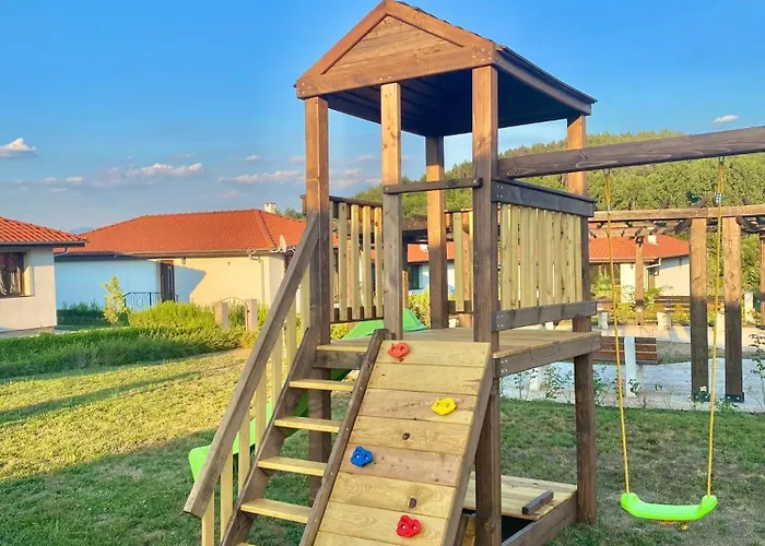 Villa Enigma Complex *